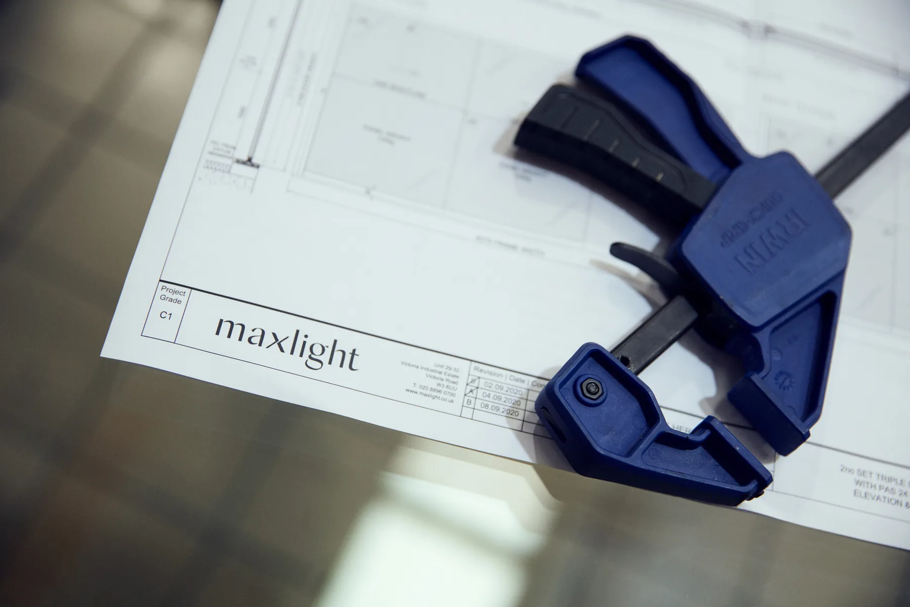 Maxlight technical drawing with a clamp used during survey and glazing preparation